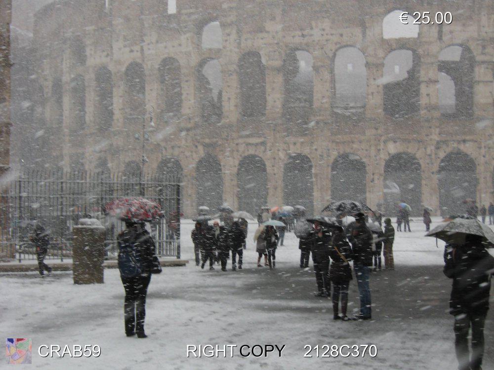 Roma 2010  - Colosseo sotto la neve -